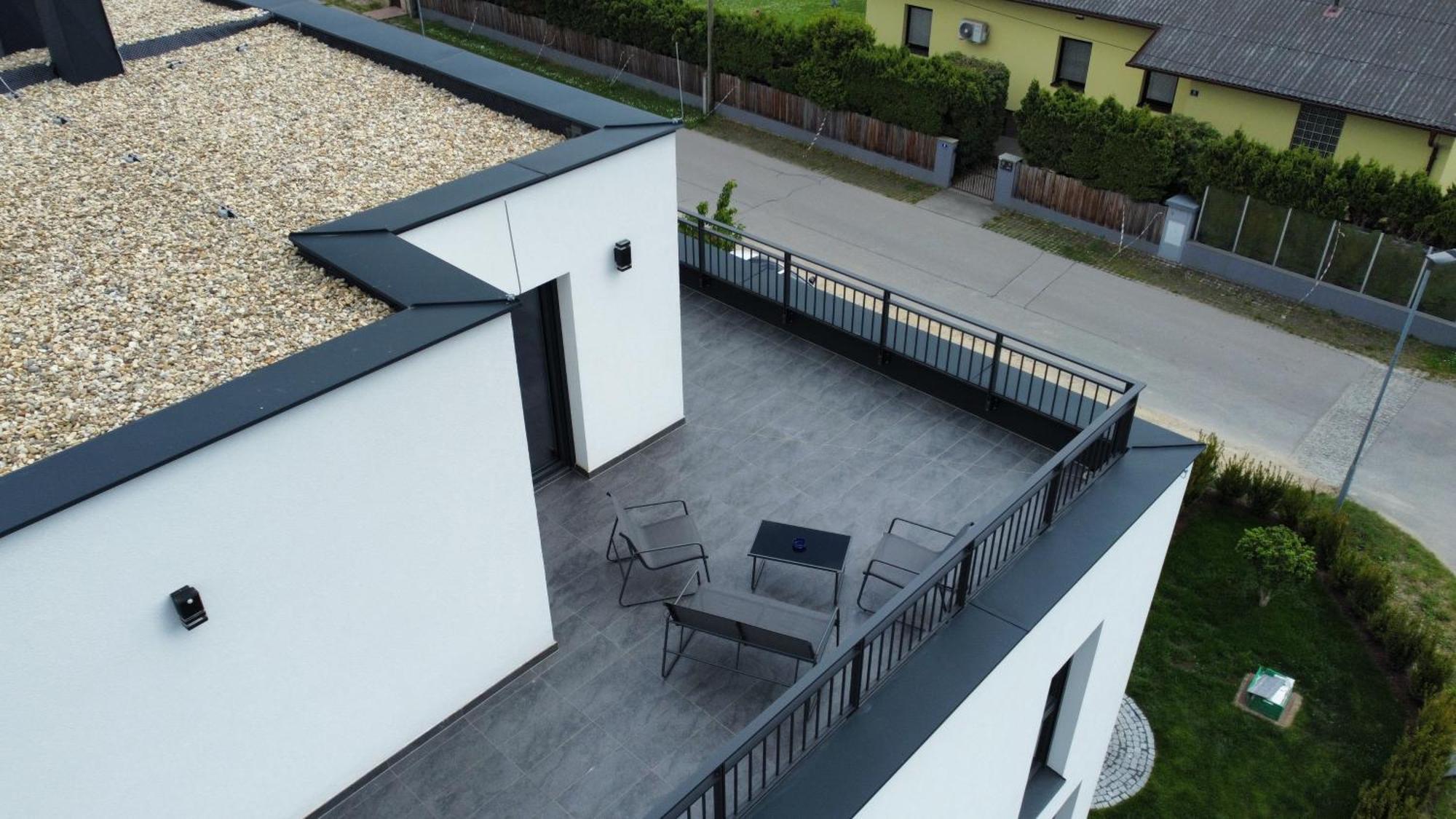 Апартаменты Weisses Haus Герасдорф-бай-Вин Экстерьер фото